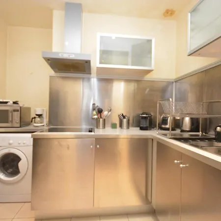 Saint Germain Apartahotel